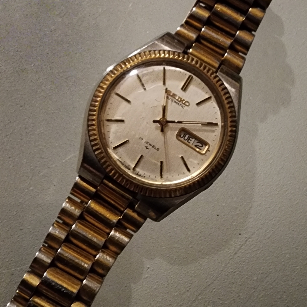 Authentic Vintage Men's Seiko Automatic Dual Date English Spanish,Goldtone.